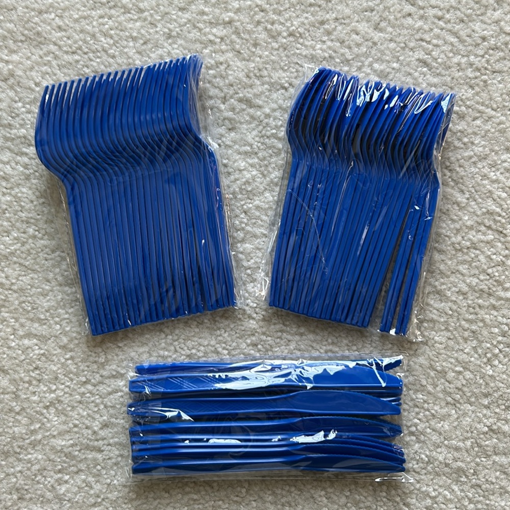 Race Car Party Supplies Set - Picture 5 of 8